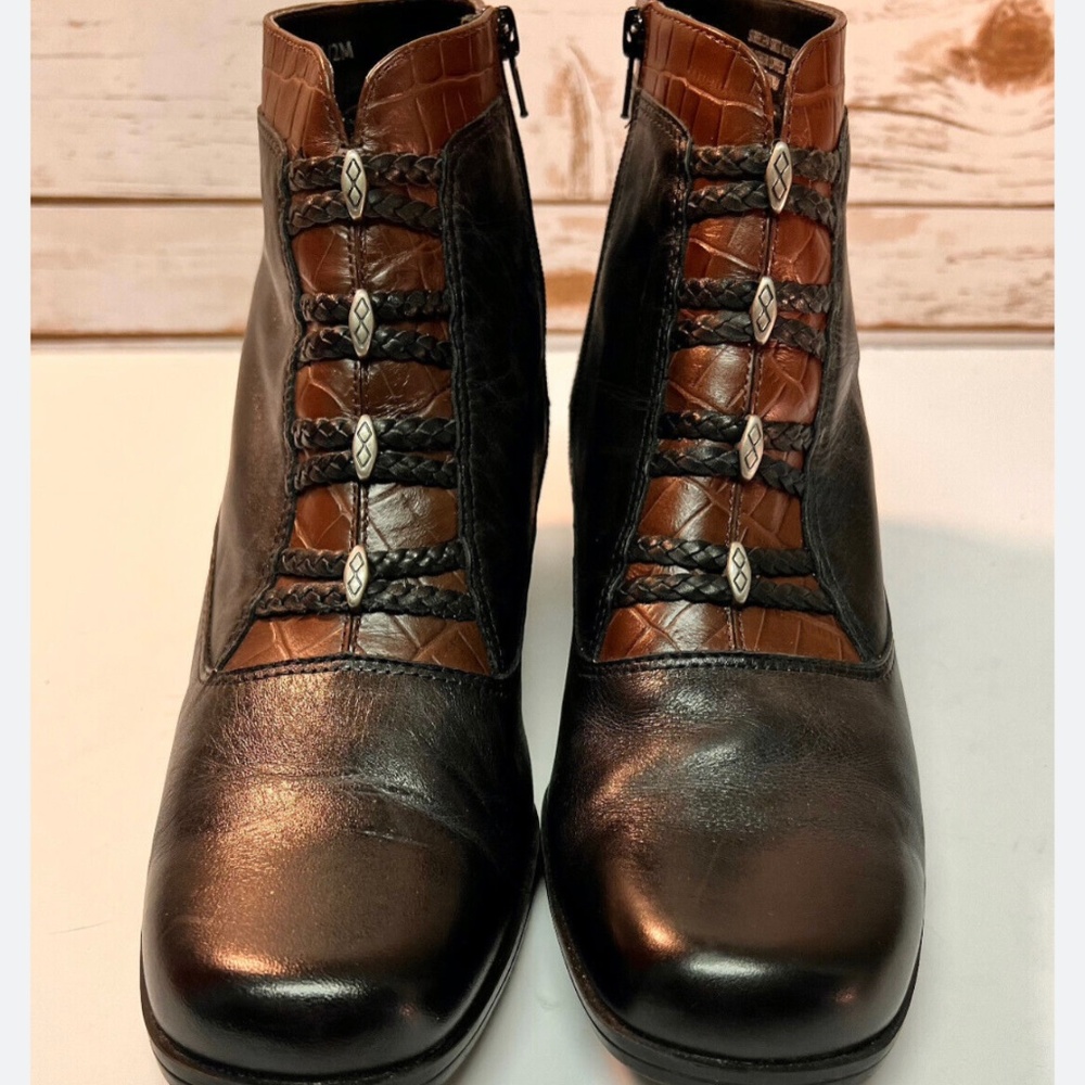 Used in great condition ankle boots
